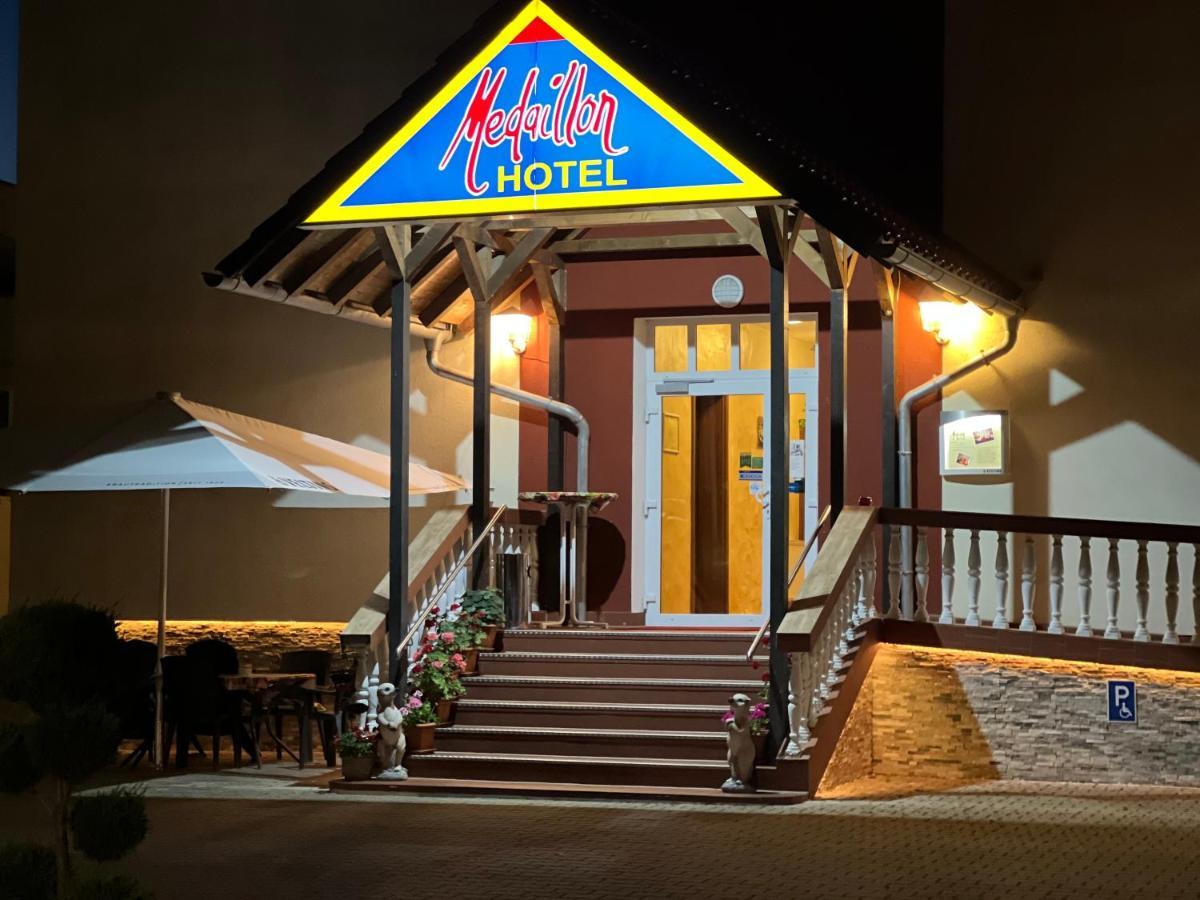 Hotel Medaillon Magdeburg Kültér fotó