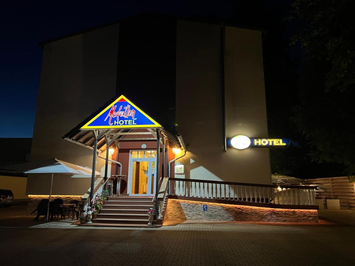 Hotel Medaillon Magdeburg Kültér fotó